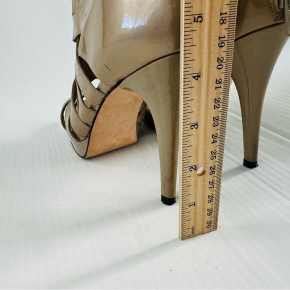 Stuart Weitzman patent leather tan cross cross strappy high heels size 7.5 - Picture 8 of 9